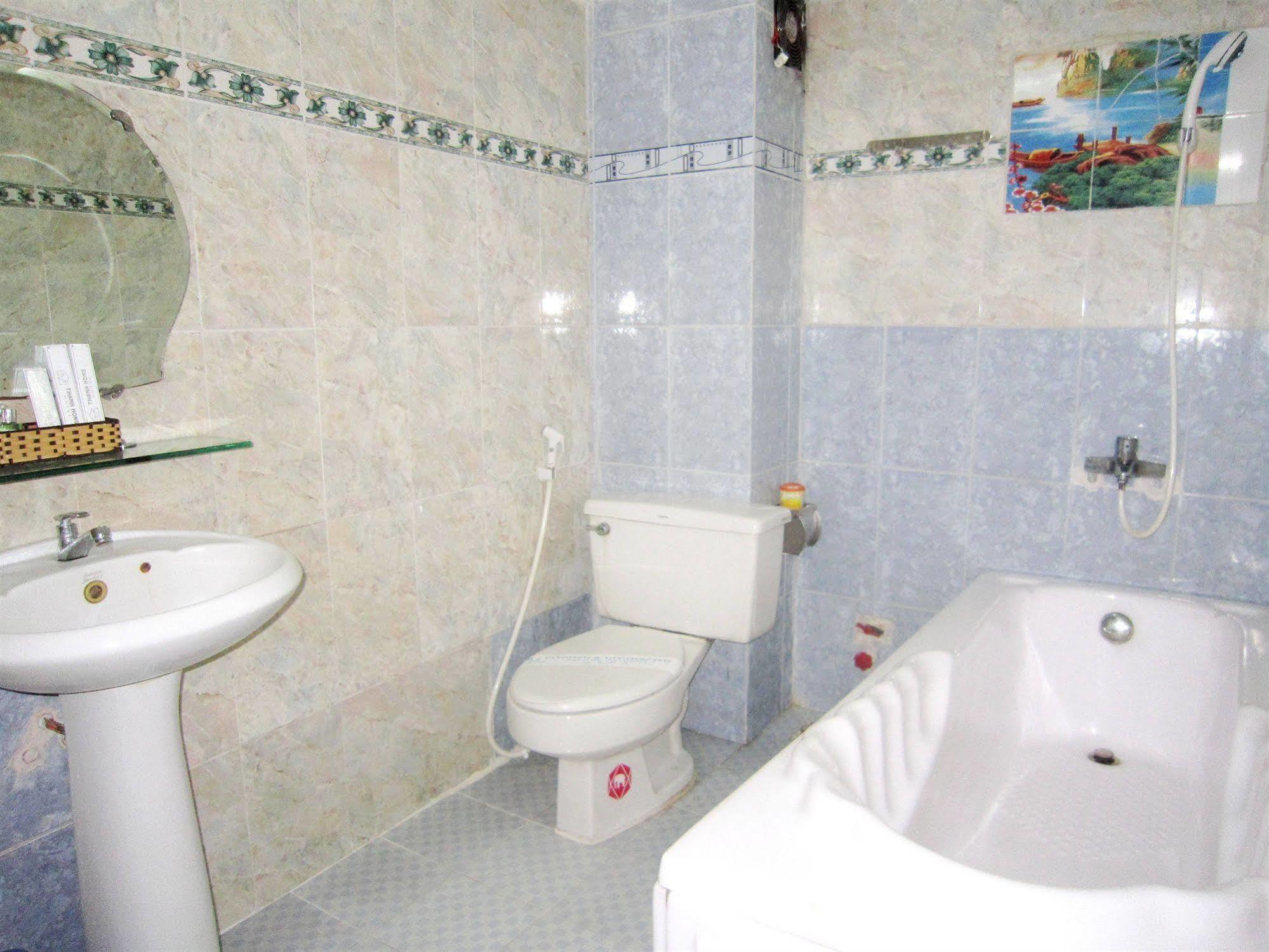 Thanh Hong Hotel Хошимін Екстер'єр фото